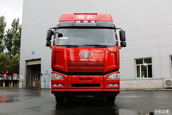 一汽解放 J6P重卡 420马力 6X2牵引车(CA4250P66K24T3A1E5)