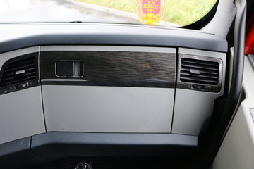 һ����� J6P�ؿ� �������� 350���� 6X4ǣ����(CA4250P66K2T1E5)ͼƬ