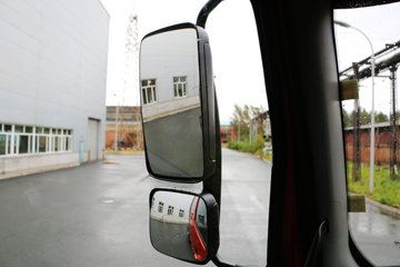 һ����� J6P�ؿ� �������� 350���� 6X4ǣ����(CA4250P66K2T1E5)ͼƬ