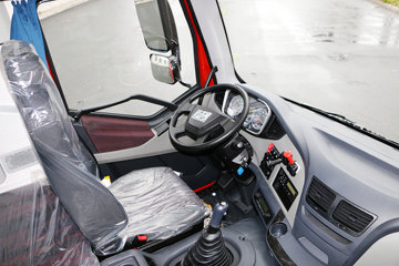 һ����� J6P�ؿ� �������� 350���� 6X4ǣ����(CA4250P66K2T1E5)ͼƬ