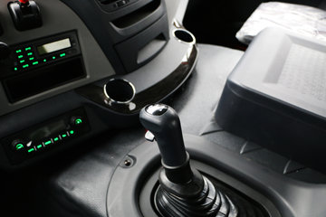 һ����� J6P�ؿ� �������� 350���� 6X4ǣ����(CA4250P66K2T1E5)ͼƬ