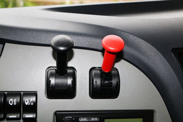 һ����� J6P�ؿ� �������� 350���� 6X4ǣ����(CA4250P66K2T1E5)ͼƬ