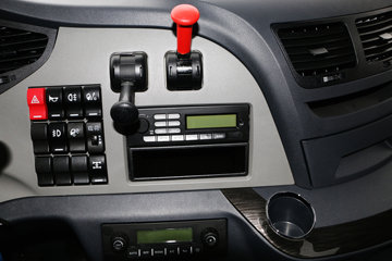 һ����� J6P�ؿ� �������� 350���� 6X4ǣ����(CA4250P66K2T1E5)ͼƬ