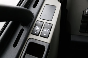 һ����� J6P�ؿ� �������� 350���� 6X4ǣ����(CA4250P66K2T1E5)ͼƬ