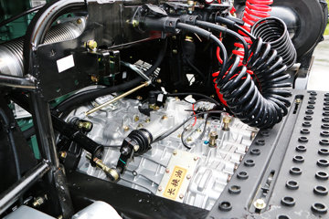 һ����� J6P�ؿ� �������� 350���� 6X4ǣ����(CA4250P66K2T1E5)ͼƬ