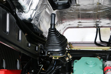 һ����� J6P�ؿ� �������� 350���� 6X4ǣ����(CA4250P66K2T1E5)ͼƬ