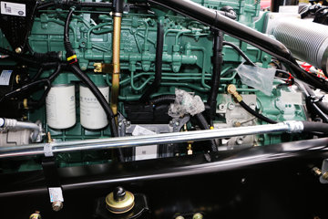 һ����� J6P�ؿ� �������� 350���� 6X4ǣ����(CA4250P66K2T1E5)ͼƬ