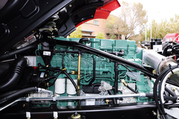 һ����� J6P�ؿ� �������� 350���� 6X4ǣ����(CA4250P66K2T1E5)ͼƬ