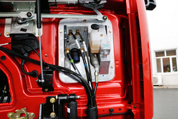 һ����� J6P�ؿ� �������� 350���� 6X4ǣ����(CA4250P66K2T1E5)ͼƬ