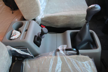 �������ó� ����п� 160���� 4X2 7.7����ʽ�ػ���ͼƬ