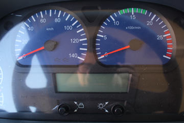 �������ó� ����п� 160���� 4X2 7.7����ʽ�ػ���ͼƬ