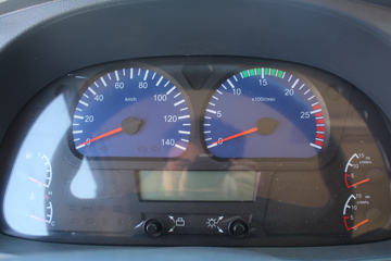 �������ó� ����п� 160���� 4X2 7.7����ʽ�ػ���ͼƬ