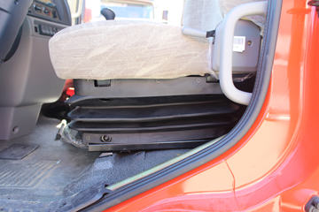 �������ó� ����п� 160���� 4X2 7.7����ʽ�ػ���ͼƬ