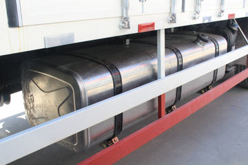 �������ó� �����ؿ� 245���� 6X2 9.6����ʽ�ػ���ͼƬ