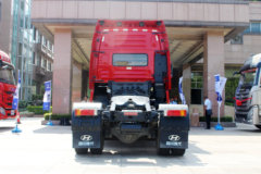 四川现代 致道800W重卡 310马力 4X2牵引车(CNJ4180KPG36V)