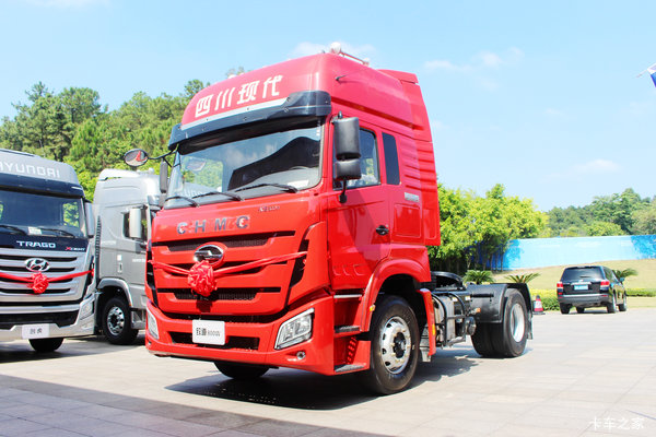 四川现代 致道800W重卡 310马力 4X2牵引车(CNJ4180KPG36V)