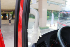 四川现代 致道800W重卡 310马力 4X2牵引车(CNJ4180KPG36V)