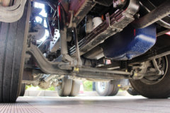 四川现代 致道800W重卡 310马力 4X2牵引车(CNJ4180KPG36V)