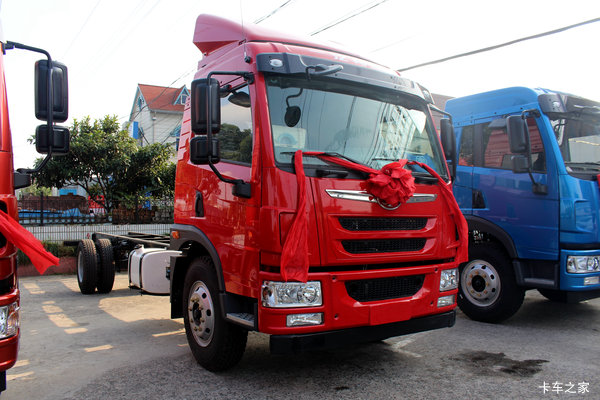 青岛解放 龙V中卡 180马力 5250轴距载货车底盘(CA1169PK2L2E5A80)