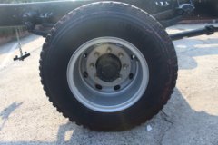 青岛解放 龙V中卡 180马力 5250轴距载货车底盘(CA1169PK2L2E5A80)