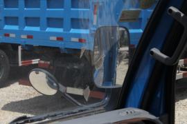 力拓4102&nbsp;自卸车驾驶室                                               图片