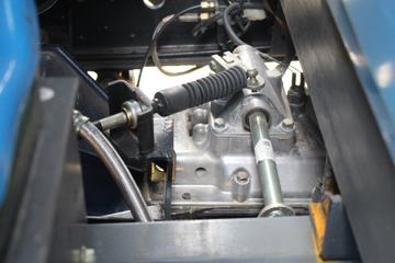 ���� ����4102 ��ֵ�� 129���� 4X2 3.7����ж��(��������)(EQ3041GDAC)ͼƬ