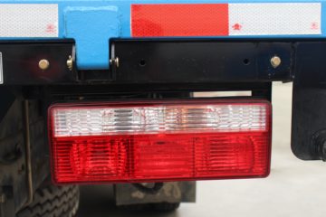 ���� ������D8 160���� 4X2 6.2���Ű������ػ���(EQ1140L8BDF)ͼƬ