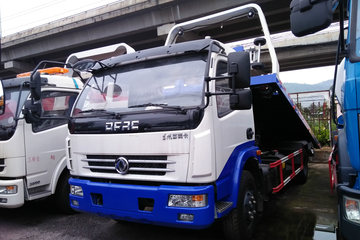 东风 多利卡D8 140马力 4X2 清障车(楚胜牌)(CSC5082TQZP4)
