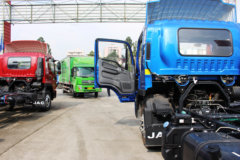 江淮帅铃 威司达W500中卡 160马力 4X2 6.8米厢式载货车底盘(HFC5162XXYP70K1E1) 江淮帅铃 威司达W500中卡 160马力 4X2 6.8米厢式载货车底盘(HFC5162XXYP70K1E1)