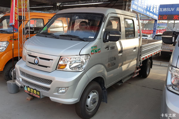 重汽王牌 7系 2.2L 112马力 汽油/CNG 2.8米双排栏板微卡(CDW1031S2M5D)