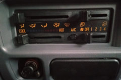 庆铃 五十铃100P 98马力 2.7米双排厢式轻卡(QL5040XXY3FWR)