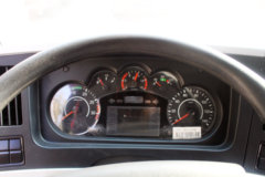 青岛解放 龙V中卡 164马力 4X2 7.2米厢式载货车(CA5148XXYPK2L4E4A80-3)