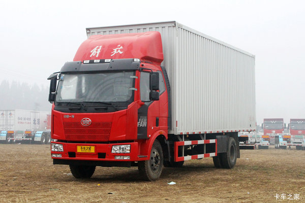 一汽解放 J6L中卡 180马力 4X2 7.7米厢式载货车(CA5180XXYP62K1L5E5)