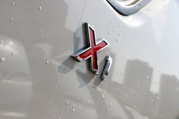 ���� ����X1 87���� 4X2 2400�����жʽ������(HFC5030ZZZVZ)ͼƬ