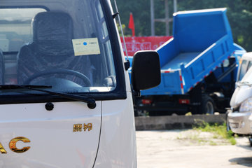 ���� ����X1 87���� 4X2 2400�����жʽ������(HFC5030ZZZVZ)ͼƬ