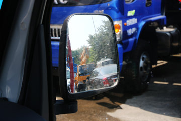 ���� ����X1 87���� 4X2 2400�����жʽ������(HFC5030ZZZVZ)ͼƬ