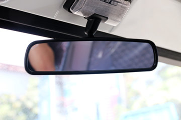 ���� ����X1 87���� 4X2 2400�����жʽ������(HFC5030ZZZVZ)ͼƬ