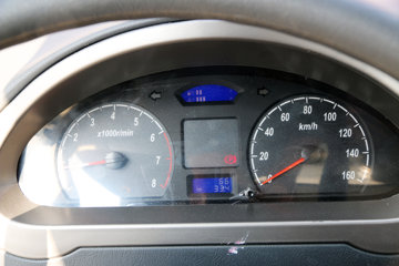 ���� ����X1 87���� 4X2 2400�����жʽ������(HFC5030ZZZVZ)ͼƬ