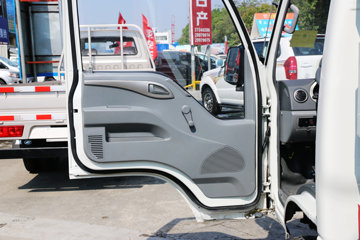 ���� ����X1 87���� 4X2 2400�����жʽ������(HFC5030ZZZVZ)ͼƬ