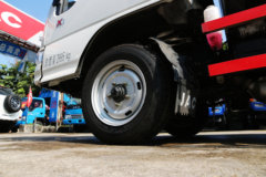 江淮 康铃X1 87马力 4X2 2400轴距自卸式垃圾车(HFC5030ZZZVZ)