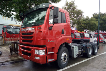 青岛解放 天V重卡 420马力 6X4牵引车(CA4259P2K2T1E4A80)
