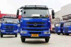 东风柳汽 乘龙M3中卡 160马力 4X2 7.7米排半厢式载货车底盘(LZ5160XXYM3AB)