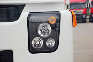 �������� ��ʨC500�ؿ� 450���� 6X4ǣ����(CQ4256HXVG334)ͼƬ