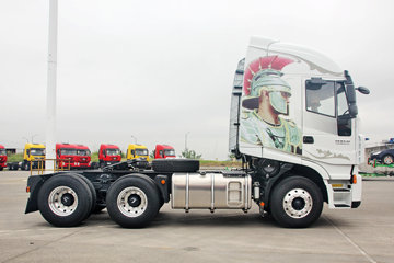 �������� ��ʨC500�ؿ� 450���� 6X4ǣ����(CQ4256HXVG334)ͼƬ