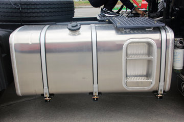 �������� ��ʨC500�ؿ� 450���� 6X4ǣ����(CQ4256HXVG334)ͼƬ