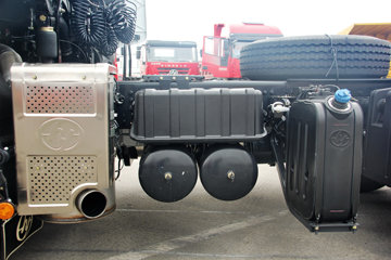 �������� ��ʨC500�ؿ� 450���� 6X4ǣ����(CQ4256HXVG334)ͼƬ