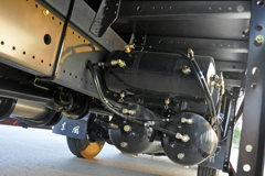 东风新疆 专底系列 180马力 4X2 7.7米翼开启厢式载货车(EQ5180XYKGD5D)