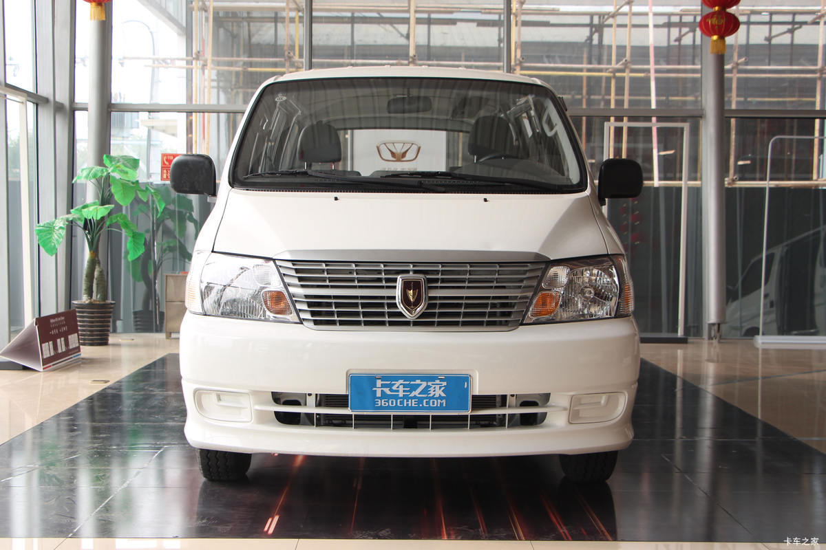 金杯 新快运 2018款 商务型 106马力 9座 2.0L轻客