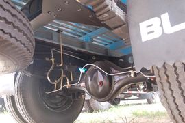 北京1041&nbsp;载货车底盘                                                图片