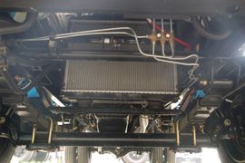 北京1041&nbsp;载货车底盘                                                图片